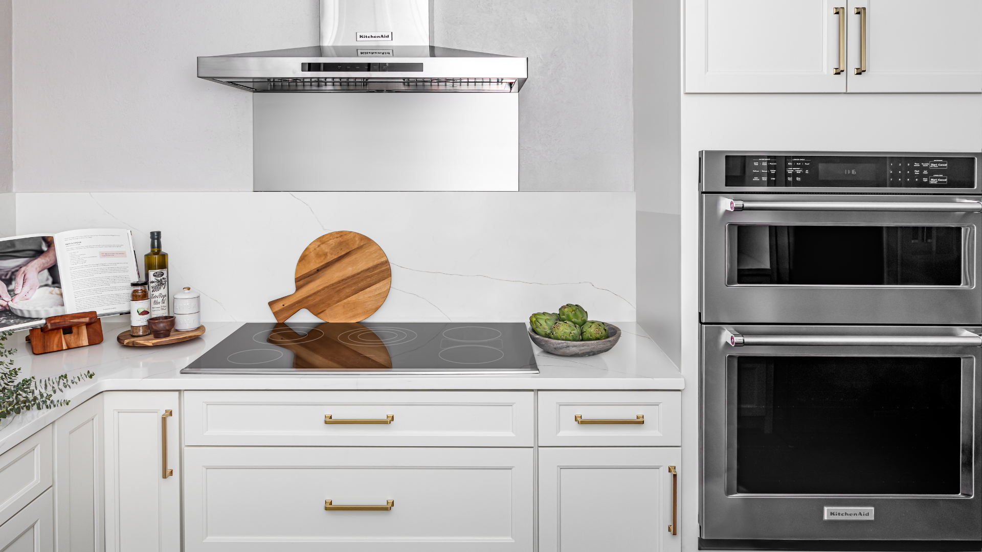 Quartzite countertop detail and veining